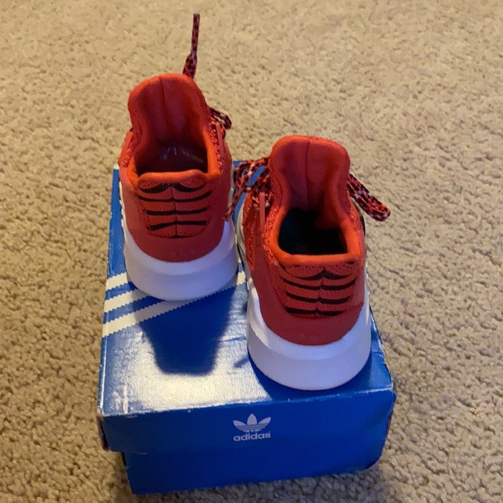 Adidas - Picture 4 of 6